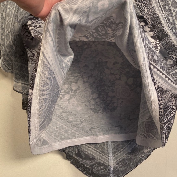 One World Womens Floral Poncho Blouse Sz 1X Boho Roses Gypsy Handkerchief Flowy - Picture 10 of 13